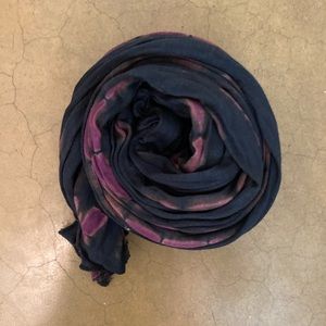 Tie dye scarf/wrap.